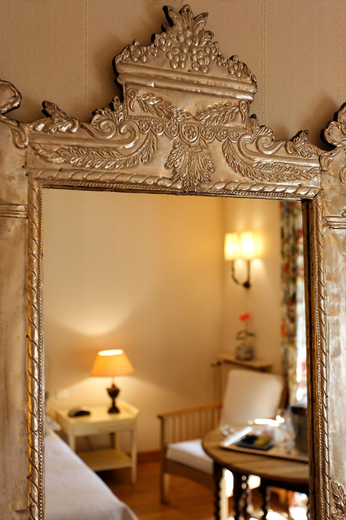 Cazaudehore, Hotel De Charme Au Vert Saint-Germain-en-Laye Δωμάτιο φωτογραφία